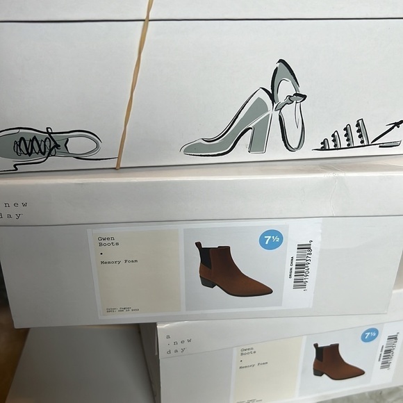 A New Day Gwen Boots Faux Suede Memory Foam Cognac Brown - Picture 8 of 8